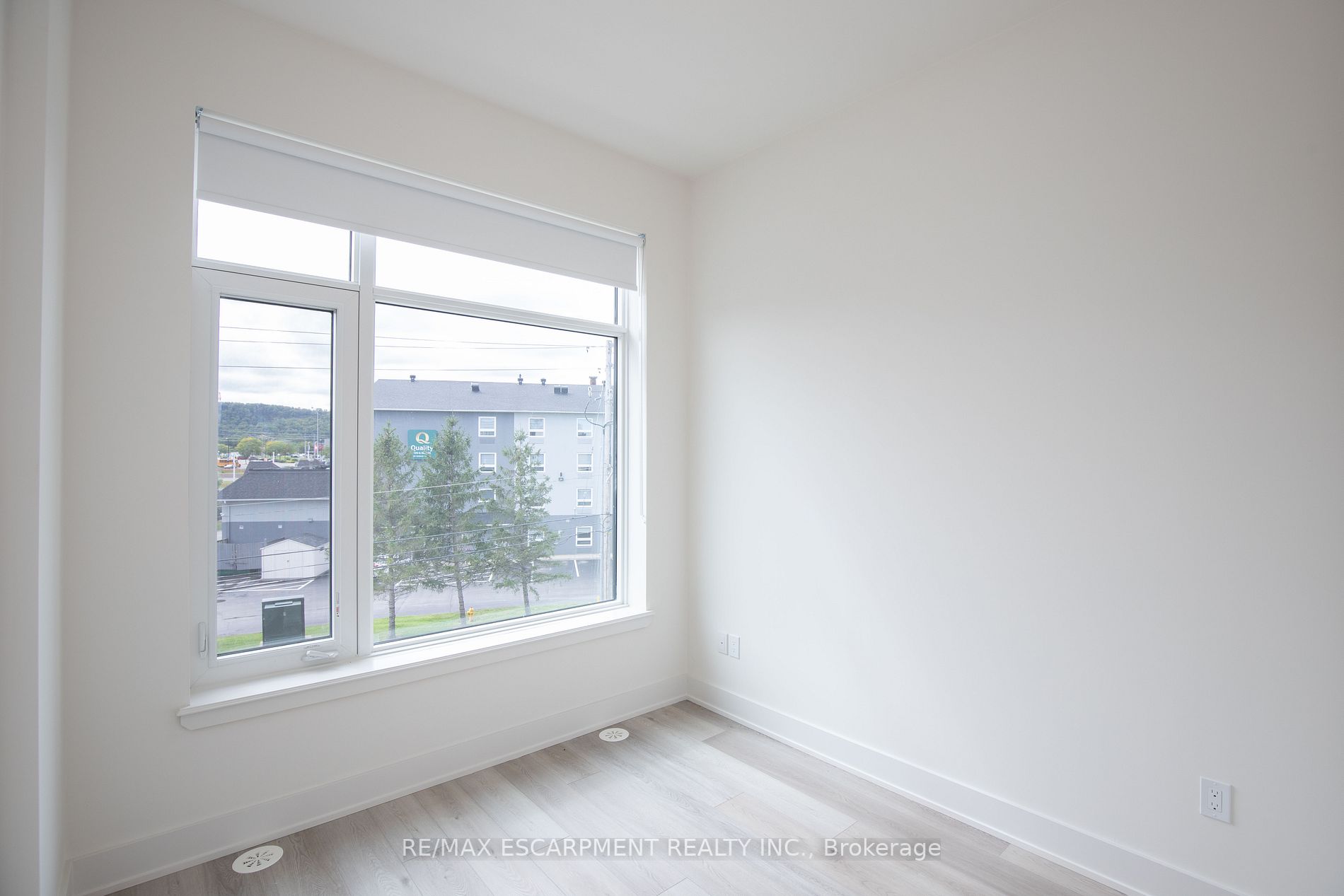 10 Windward Dr, #76