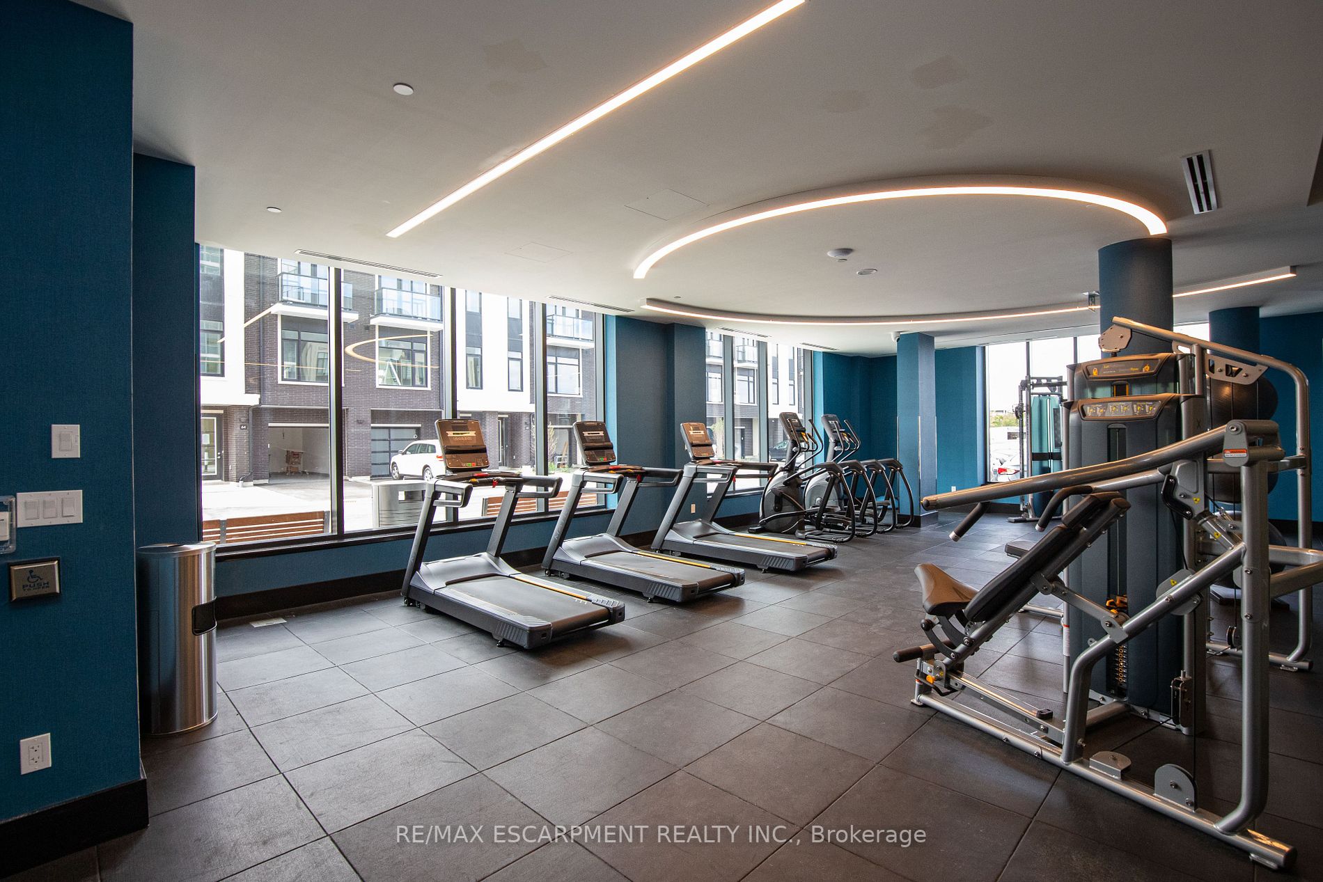 10 Windward Dr, #76
