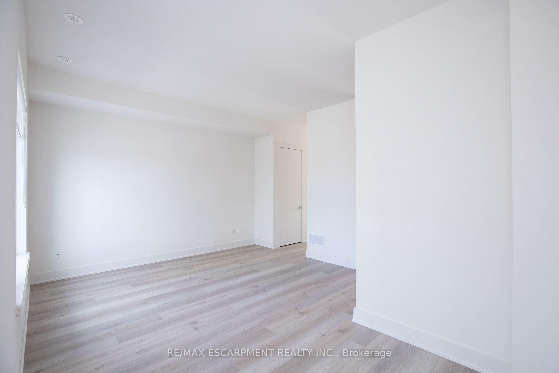 10 Windward Dr, #76