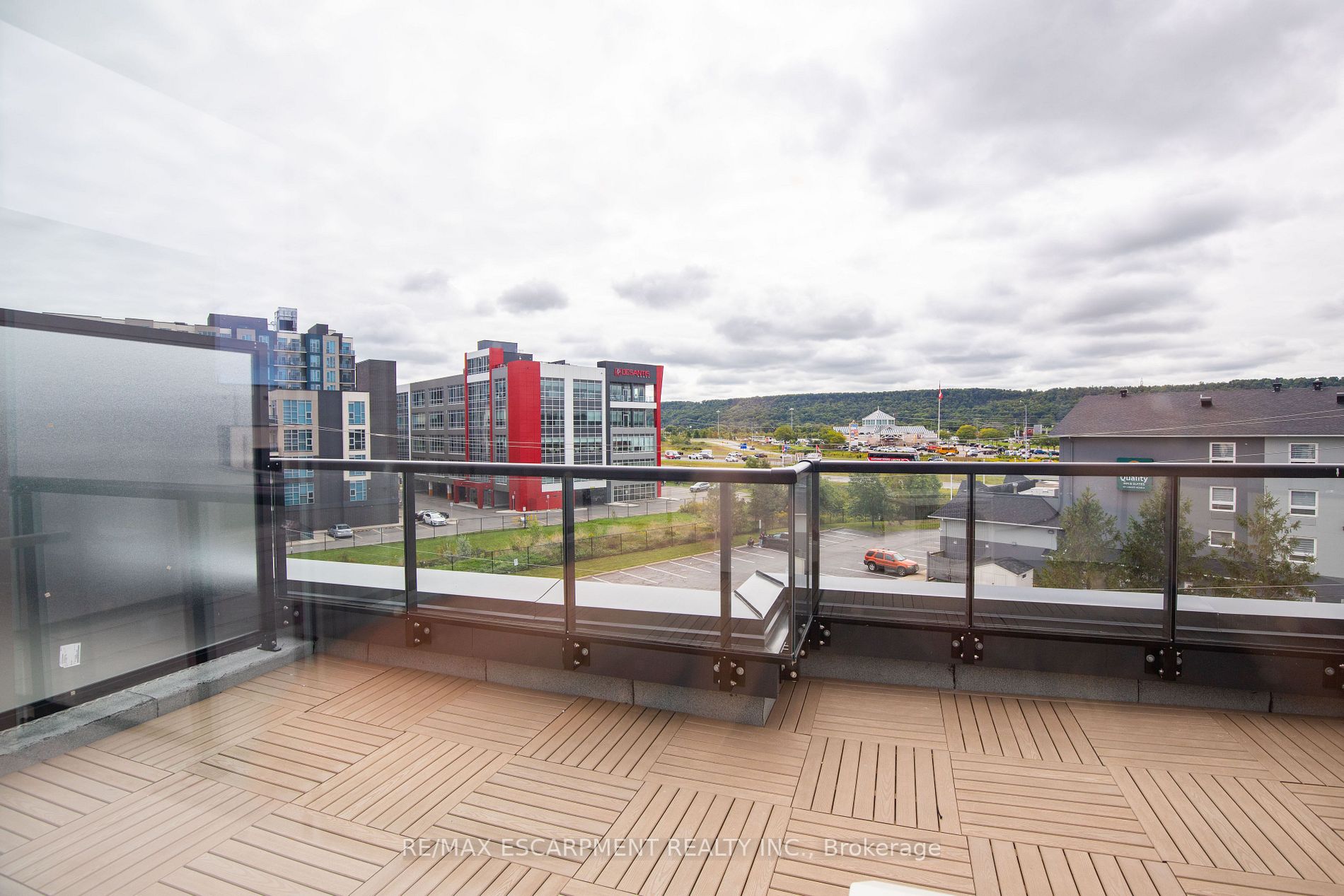 10 Windward Dr, #76