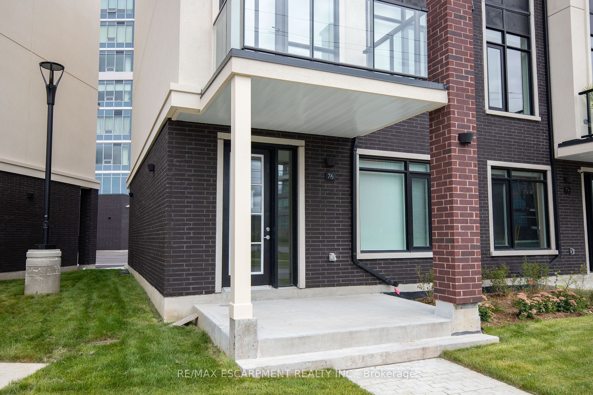 10 Windward Dr, #76