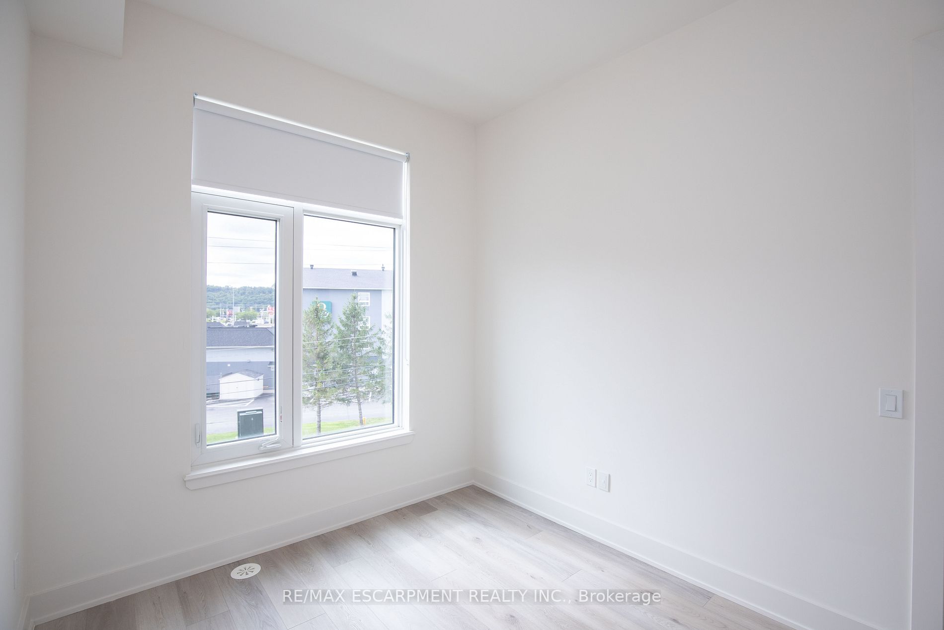 10 Windward Dr, #76