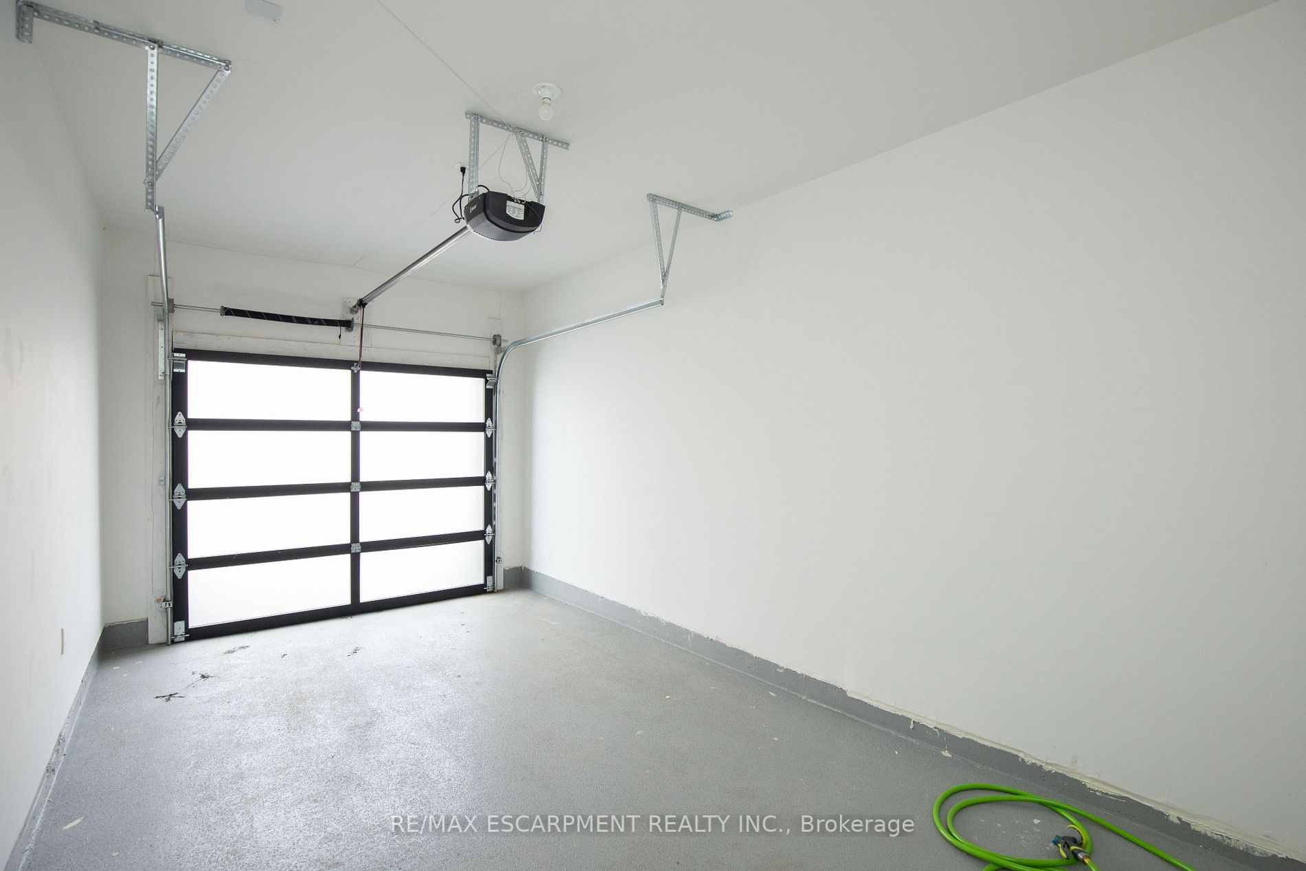 10 Windward Dr, #76