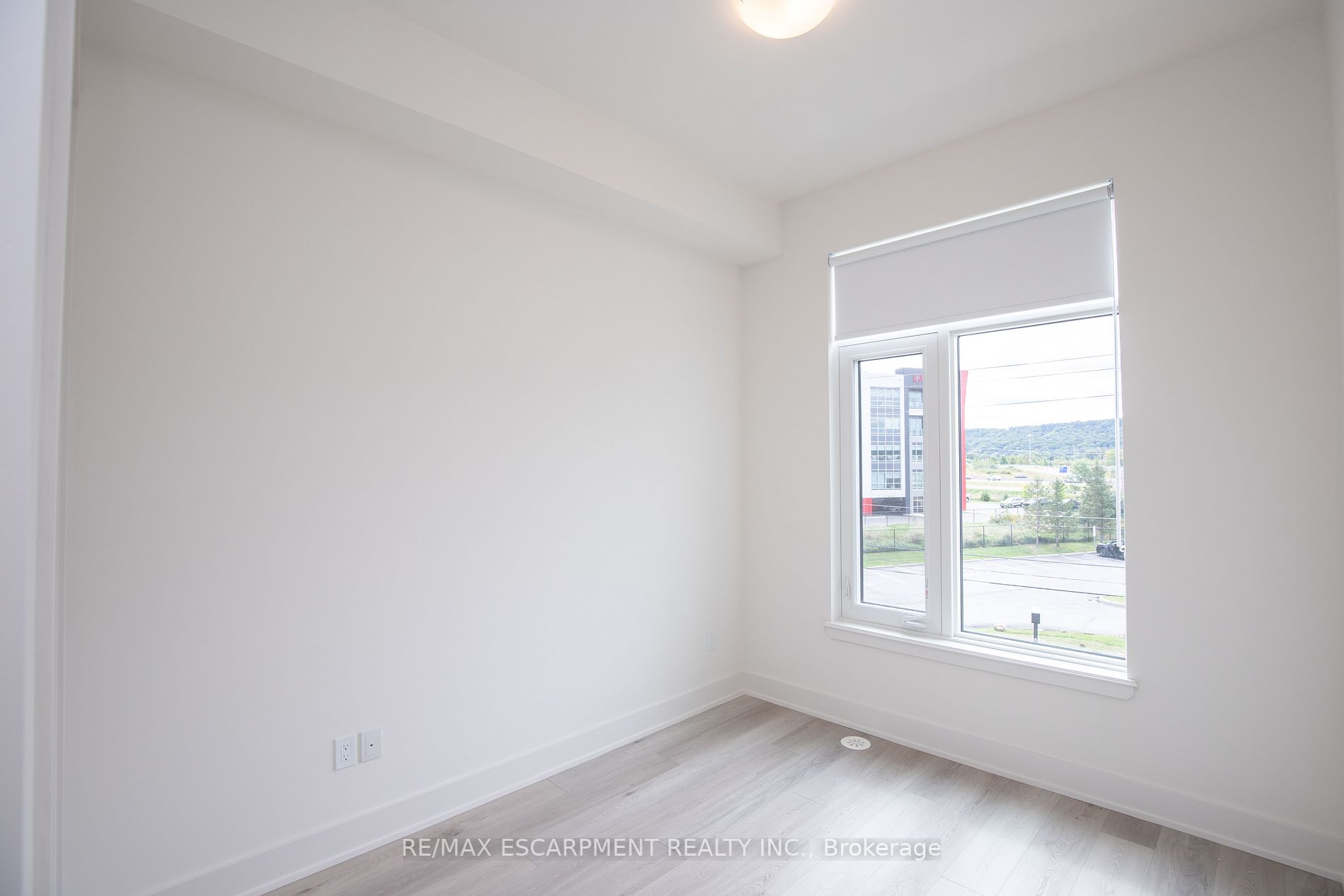 10 Windward Dr, #76