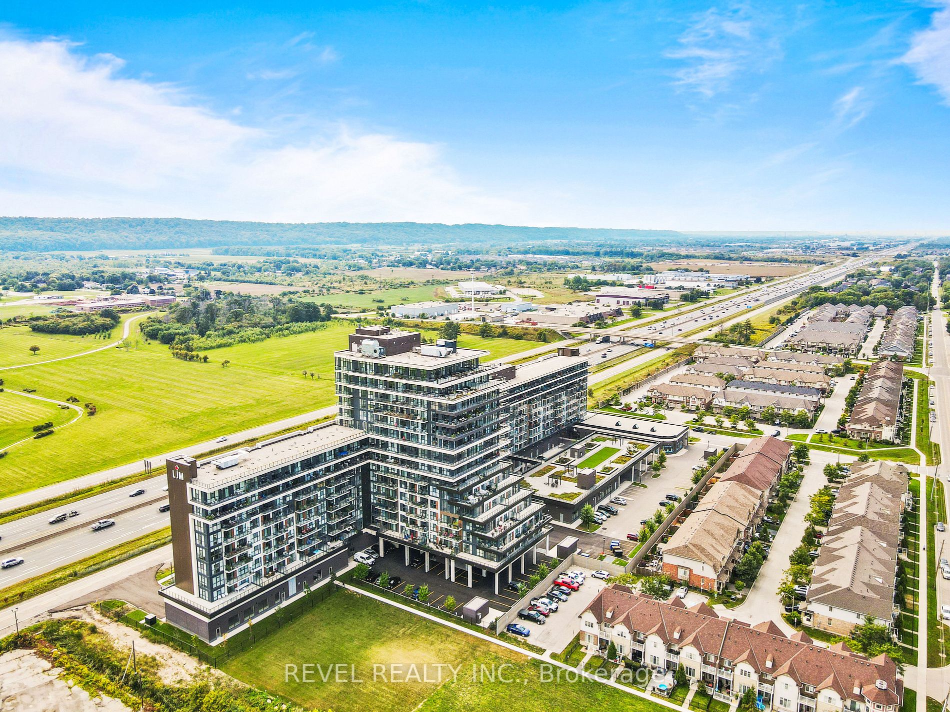 550 North Service Rd, #406