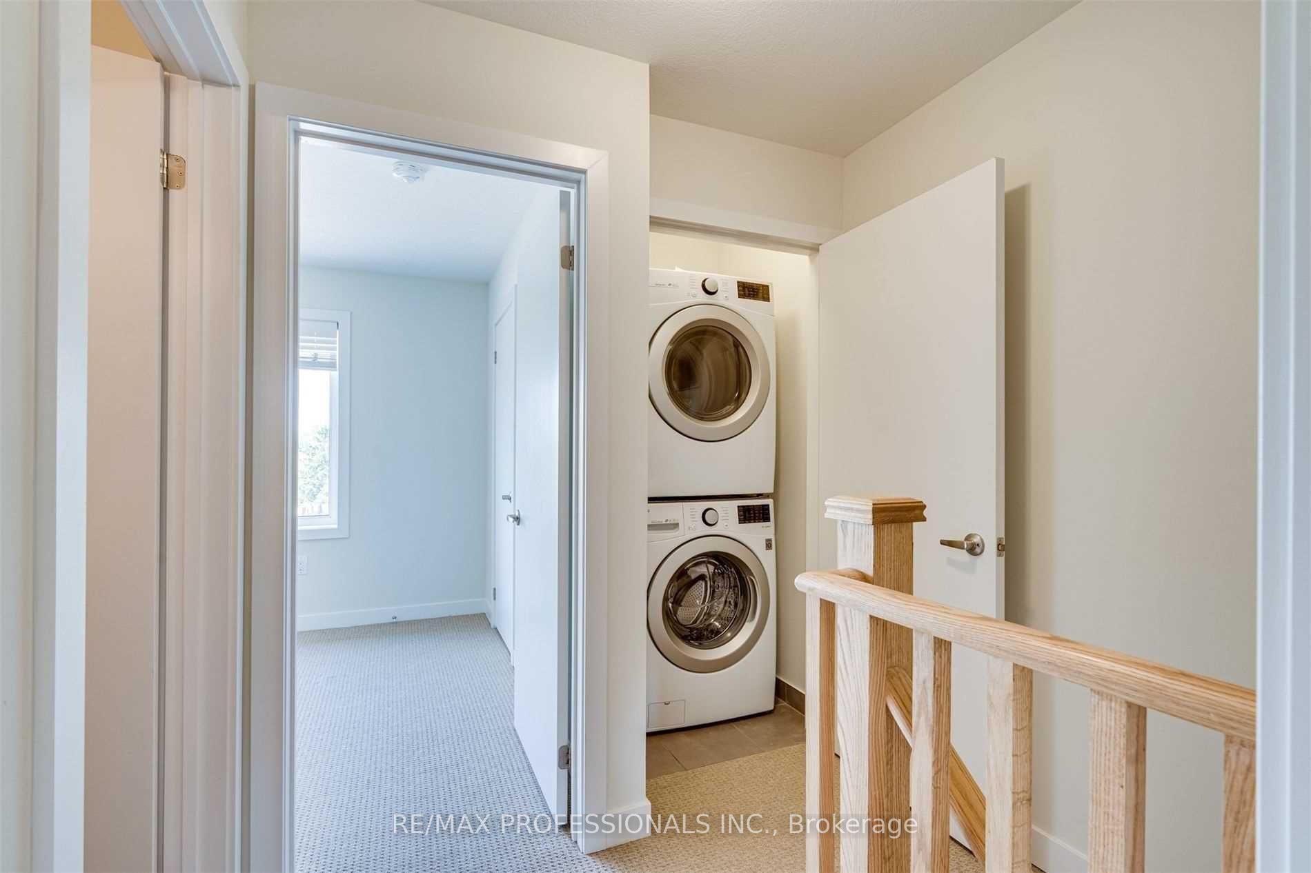 590 North Service Rd, #31