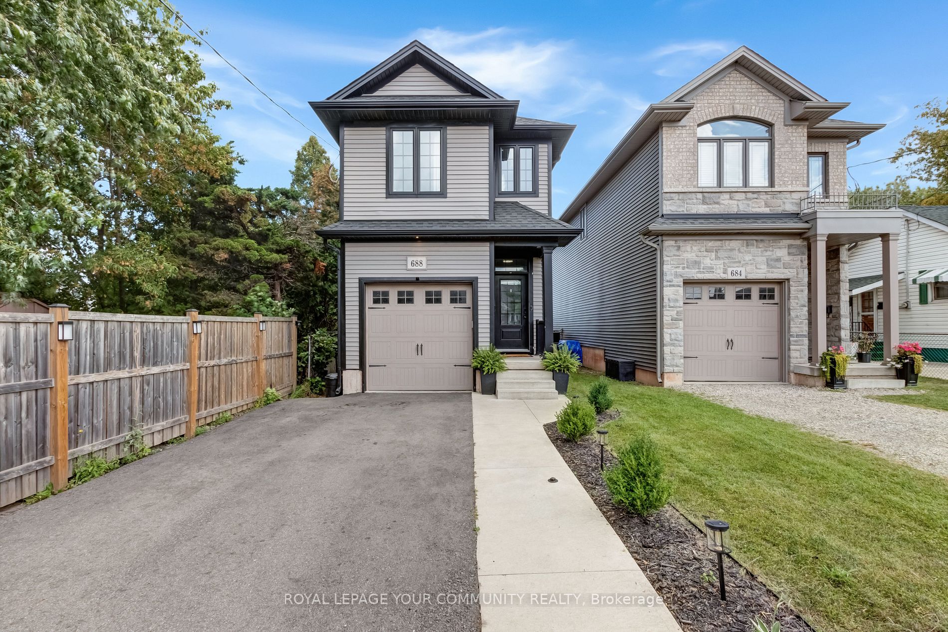 688 Dunn Ave