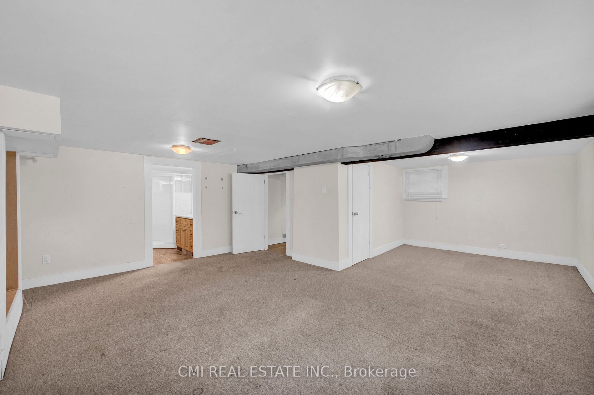 7 George St
