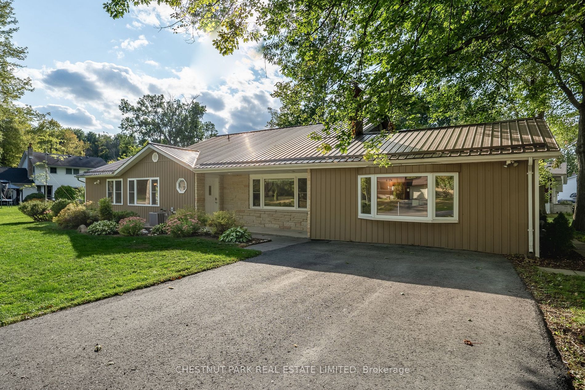 28 Wayne Cres