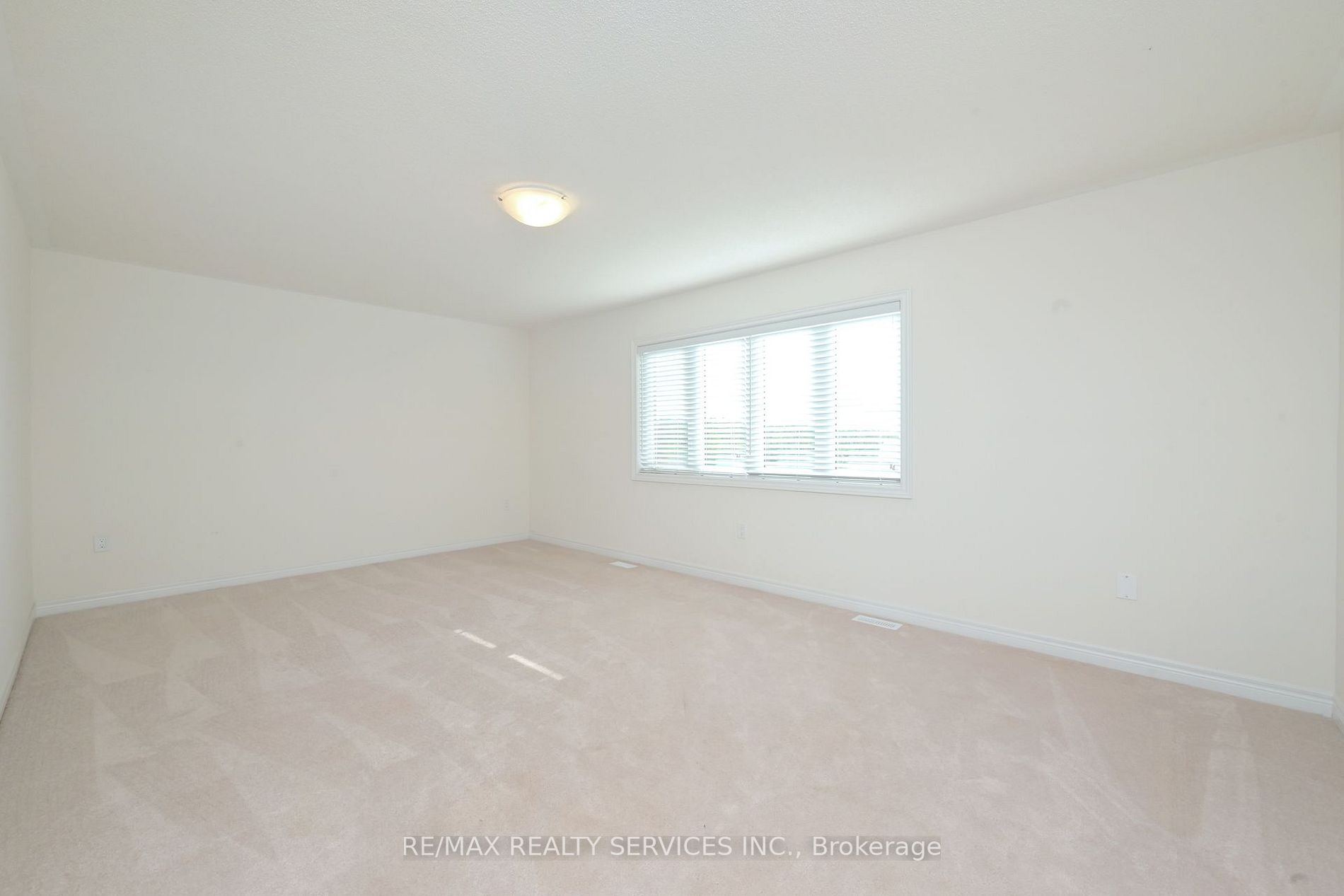 777 Gilmour Crescent