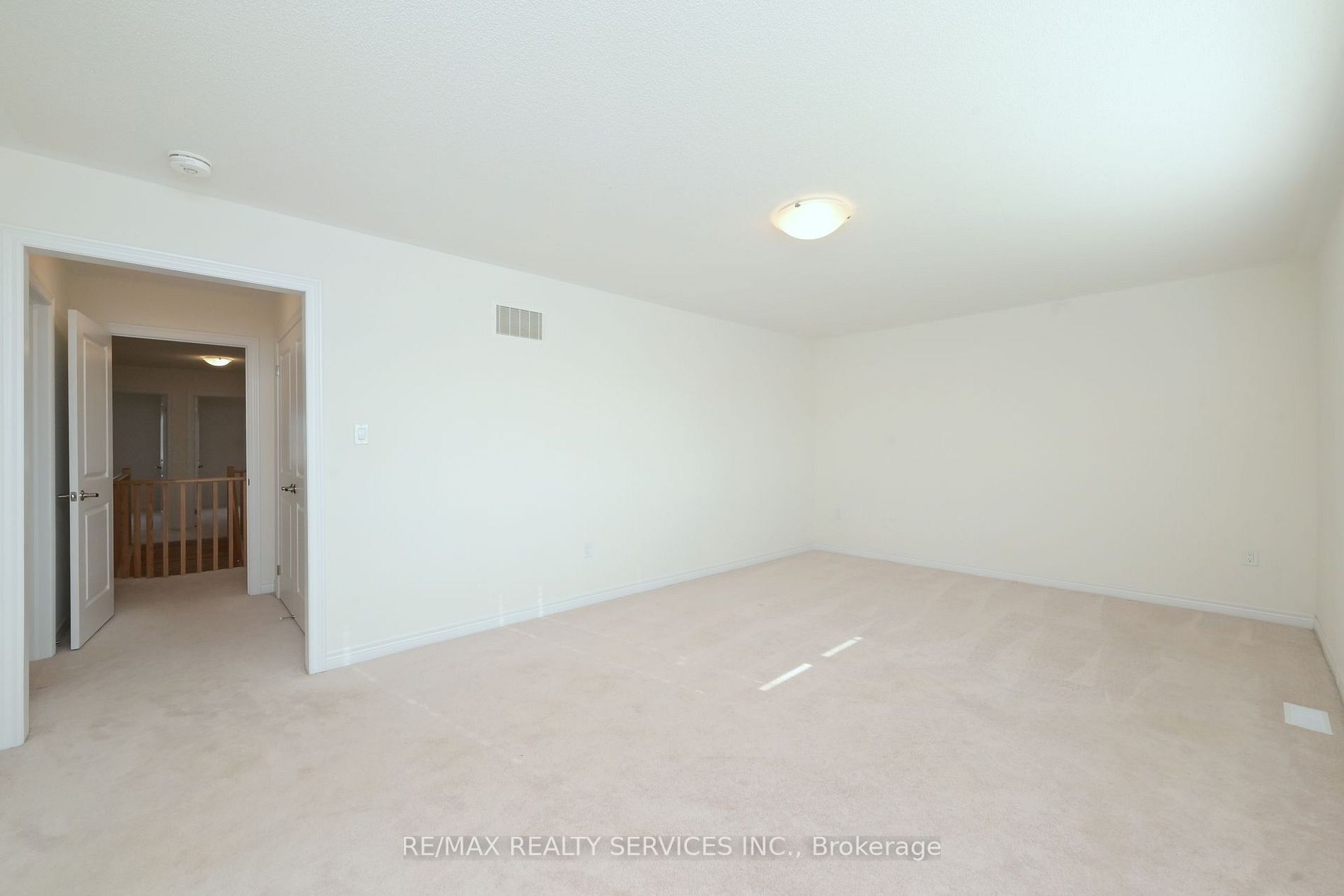 777 Gilmour Crescent