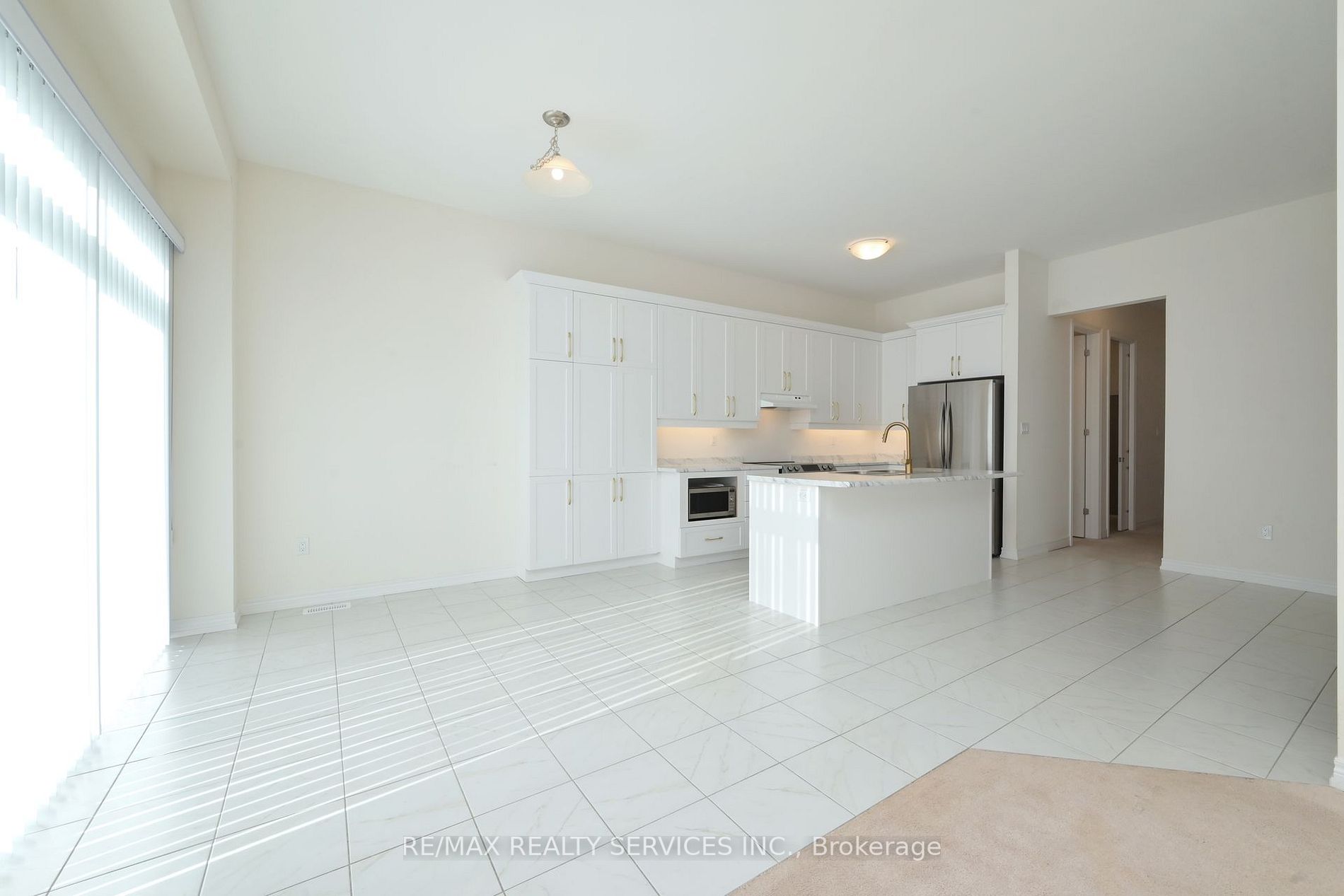 777 Gilmour Crescent