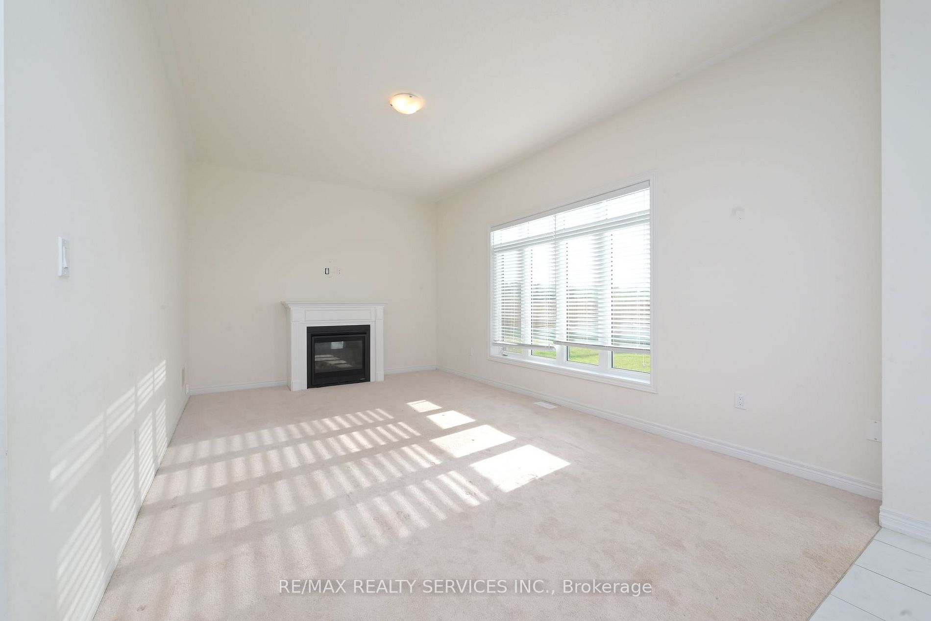 777 Gilmour Crescent