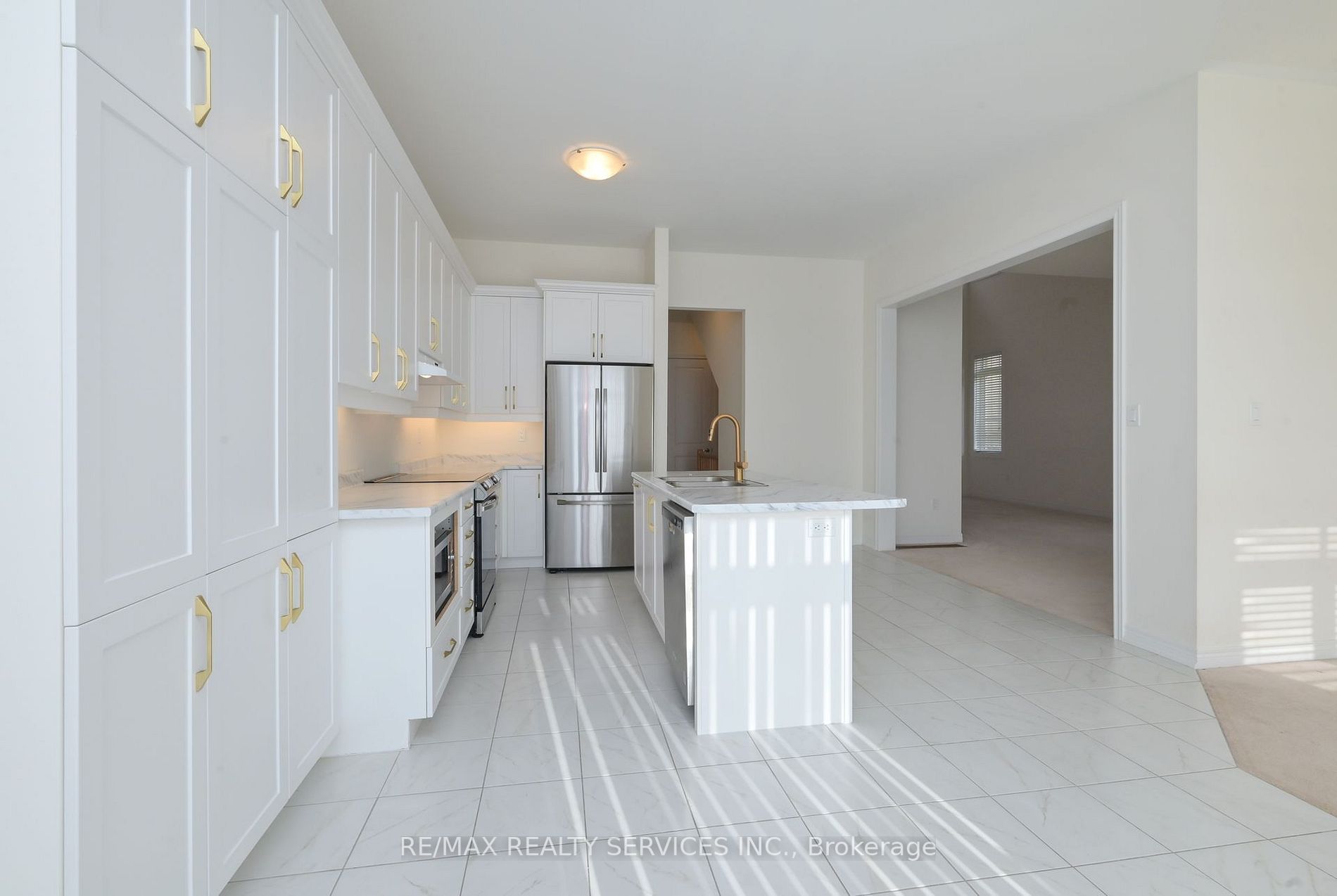 777 Gilmour Crescent