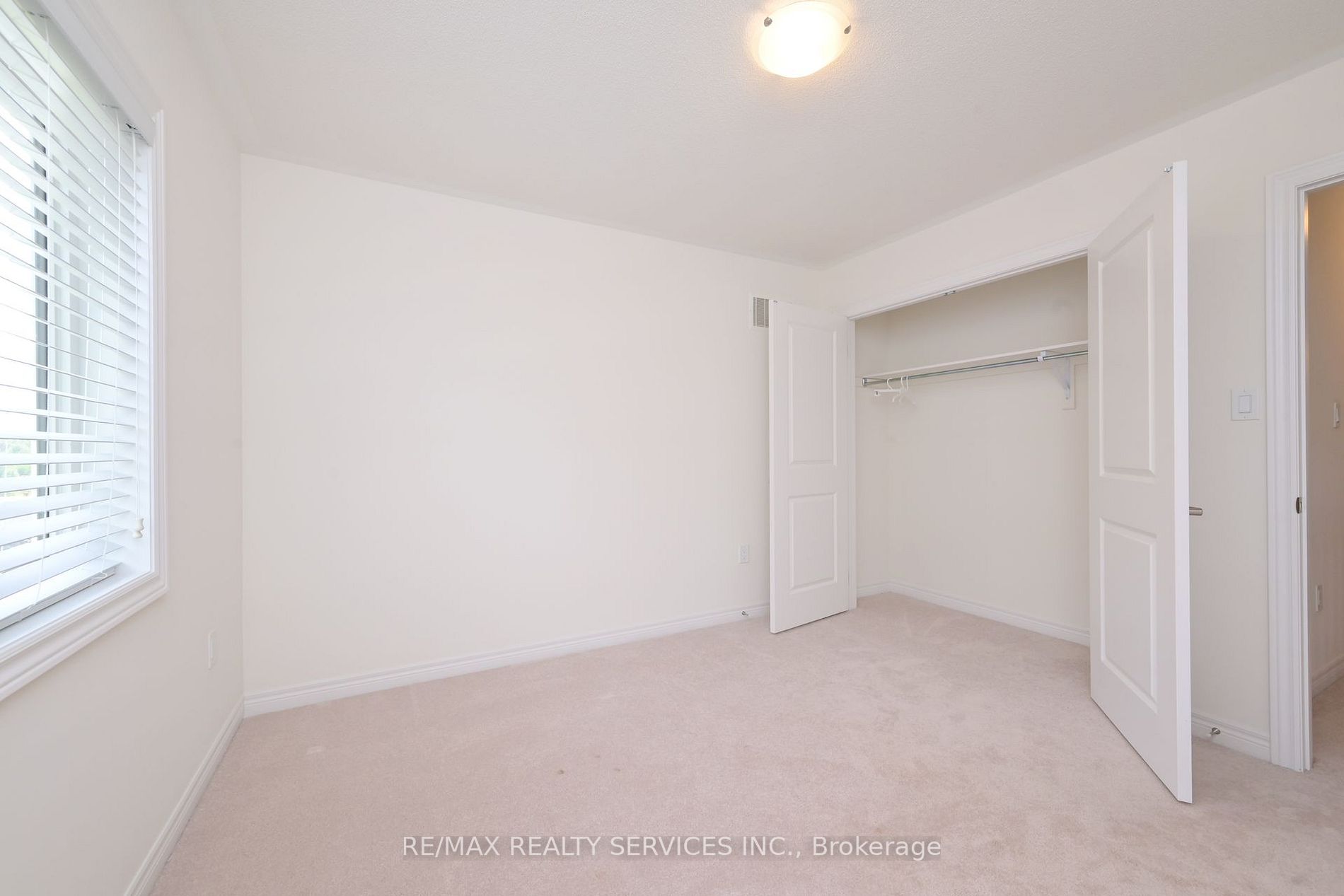 777 Gilmour Crescent