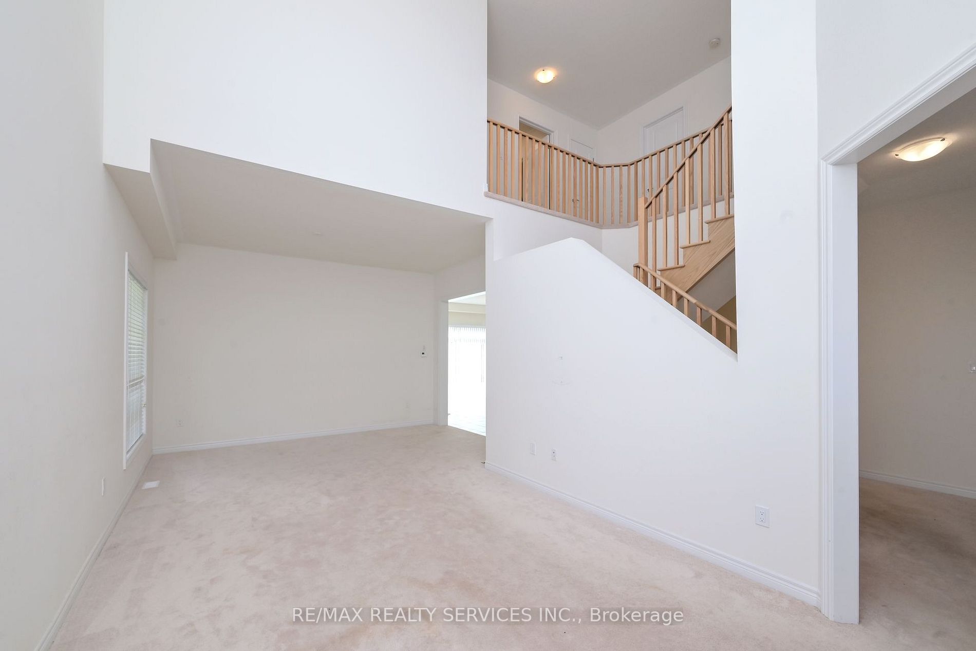 777 Gilmour Crescent