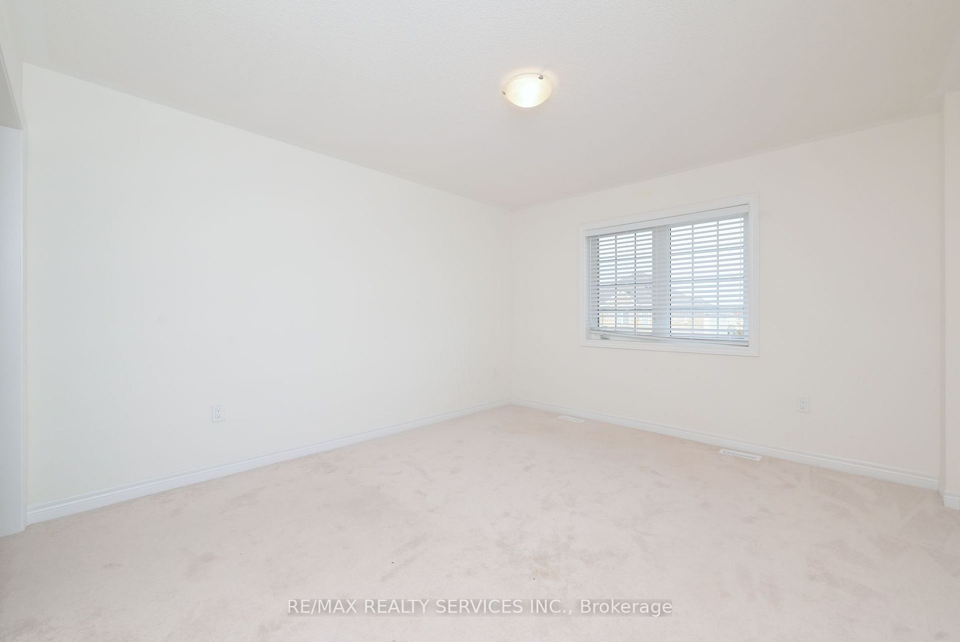 777 Gilmour Crescent