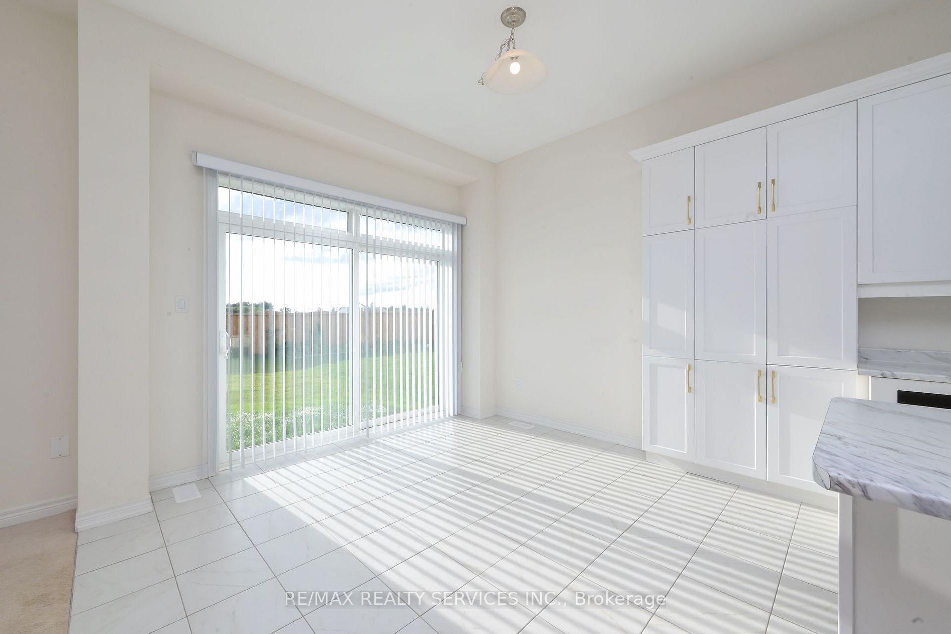 777 Gilmour Crescent