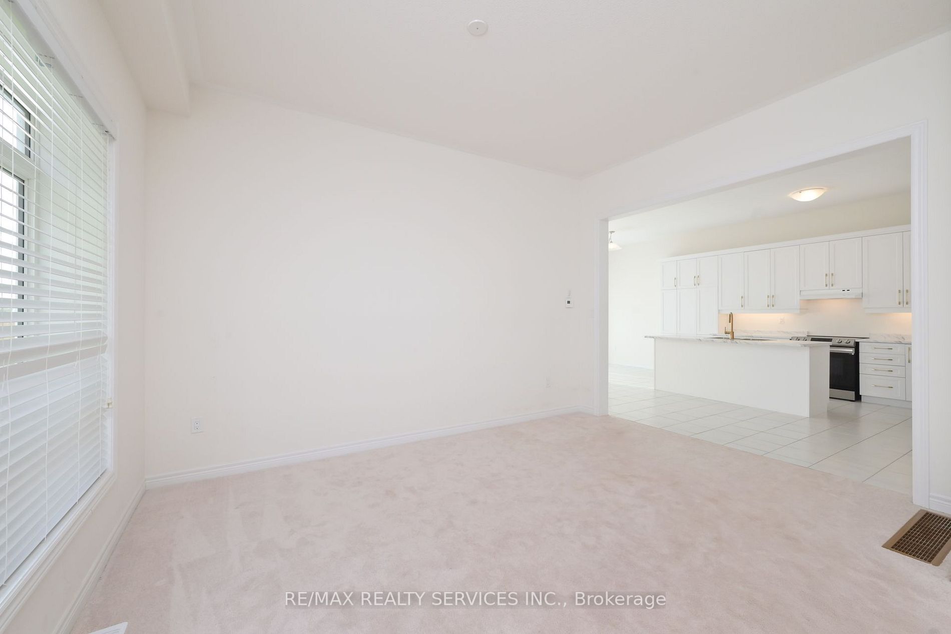 777 Gilmour Crescent