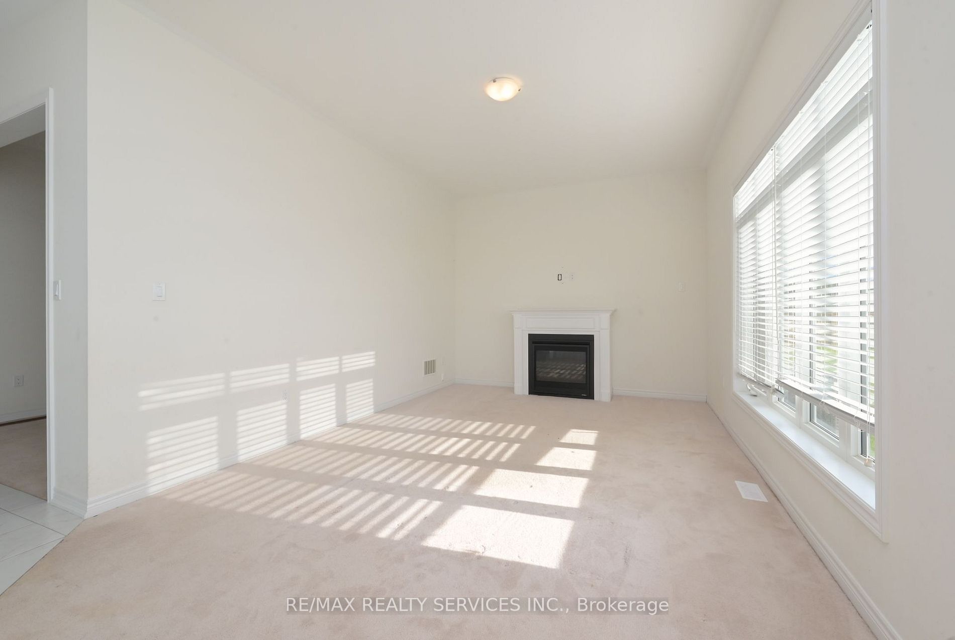 777 Gilmour Crescent