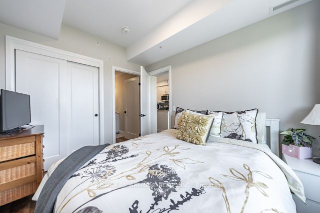 64 Main St N, #205
