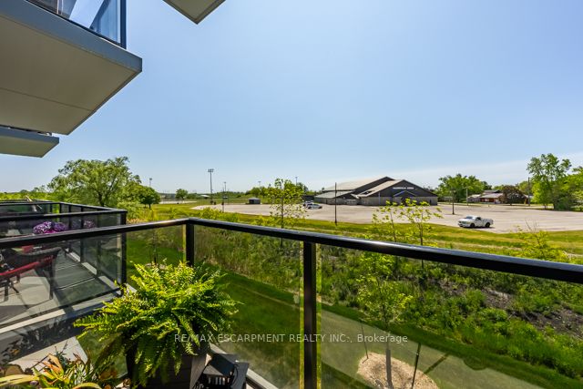 64 Main St N, #205