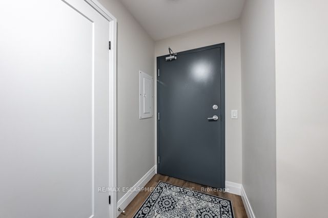 64 Main St N, #205