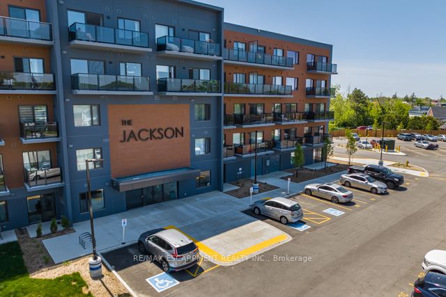 64 Main St N, #205