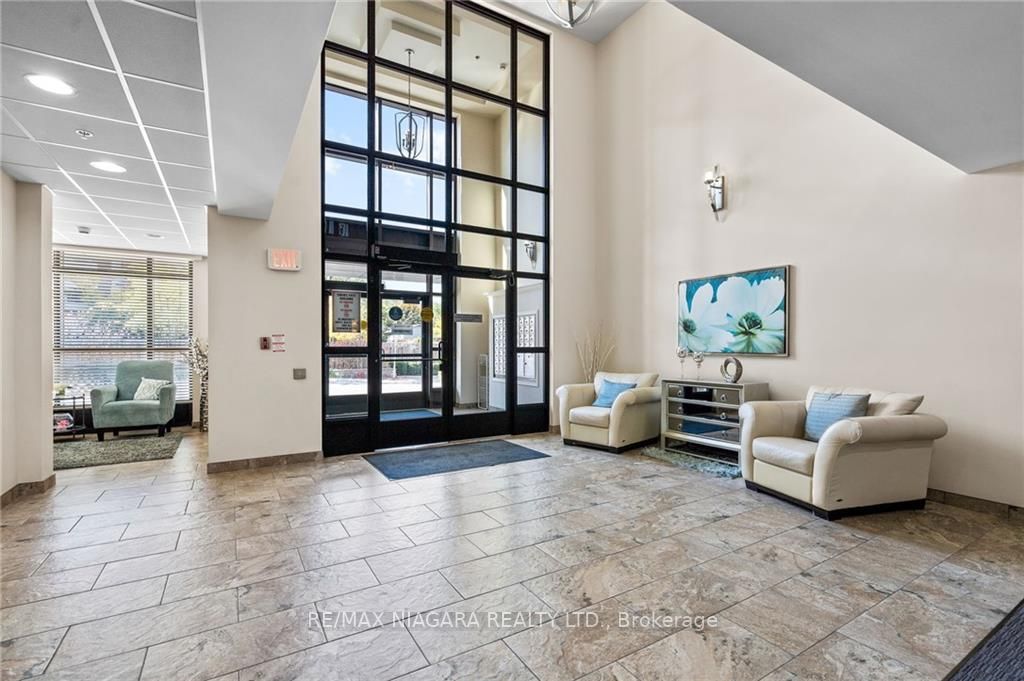 379 Scott St, #303