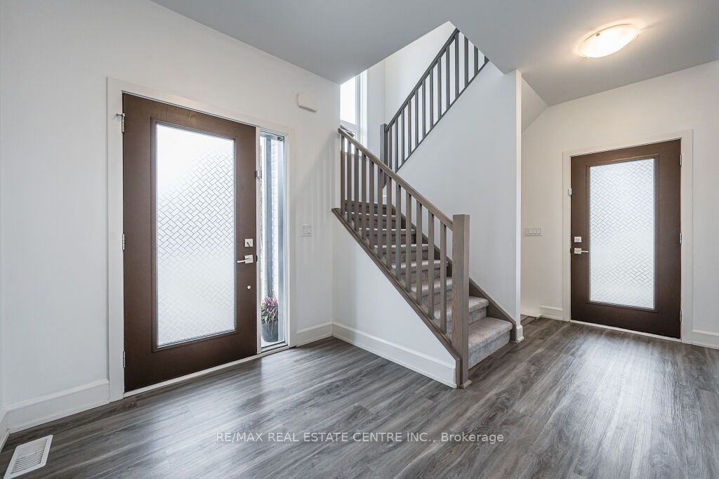 110 Fergus Avenue, #1