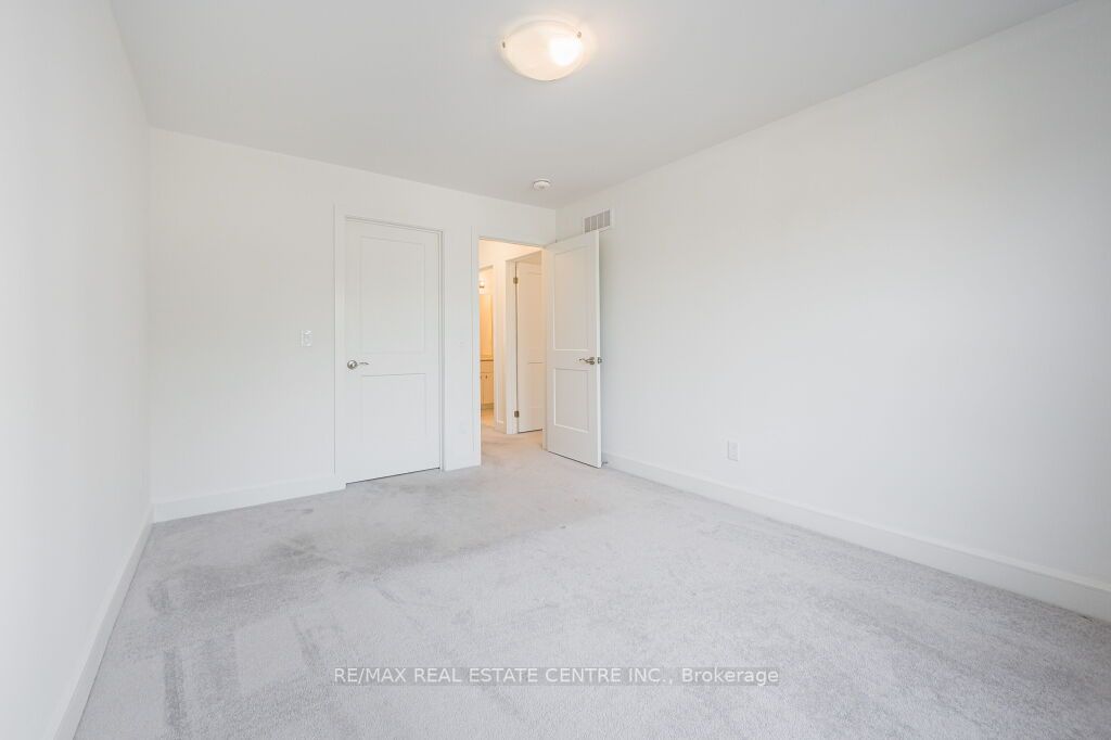 110 Fergus Avenue, #1
