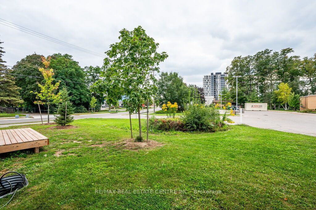 110 Fergus Avenue, #1
