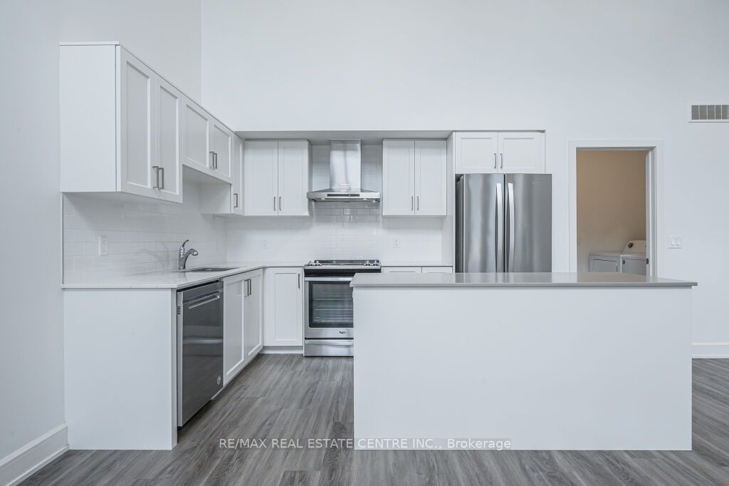 110 Fergus Avenue, #1