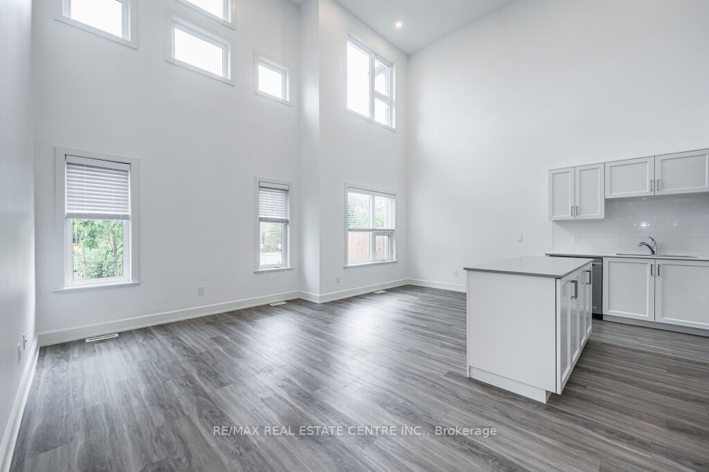 110 Fergus Avenue, #1