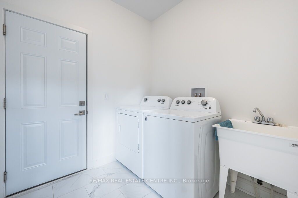 110 Fergus Avenue, #1