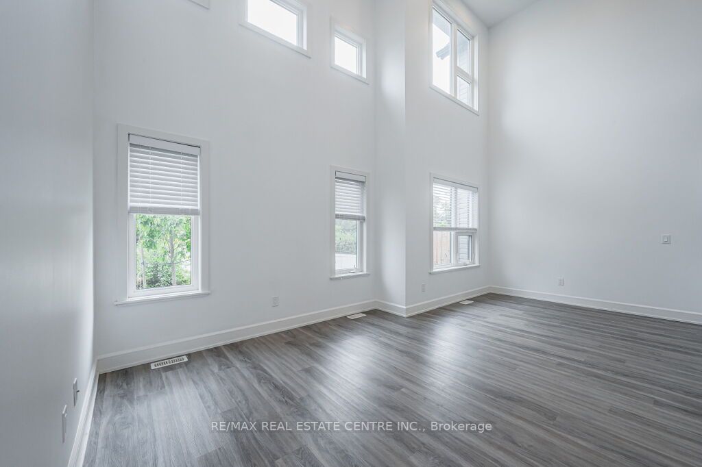 110 Fergus Avenue, #1