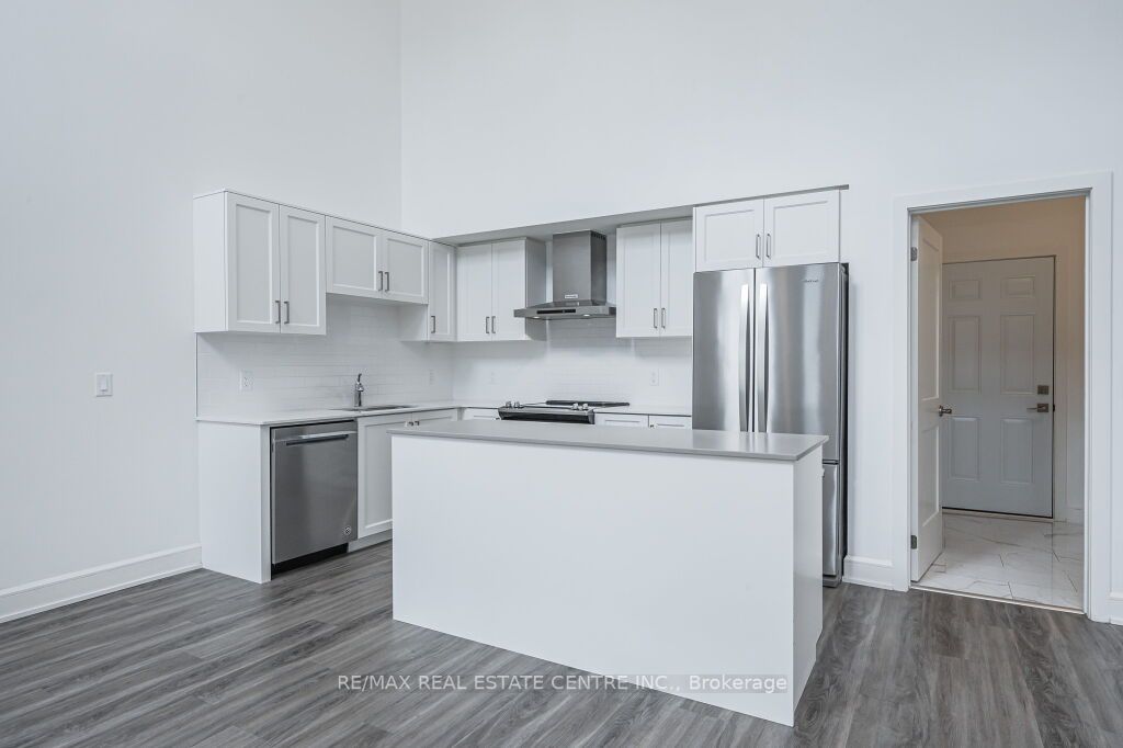 110 Fergus Avenue, #1