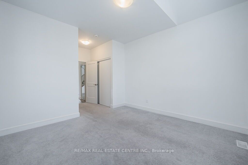 110 Fergus Avenue, #1