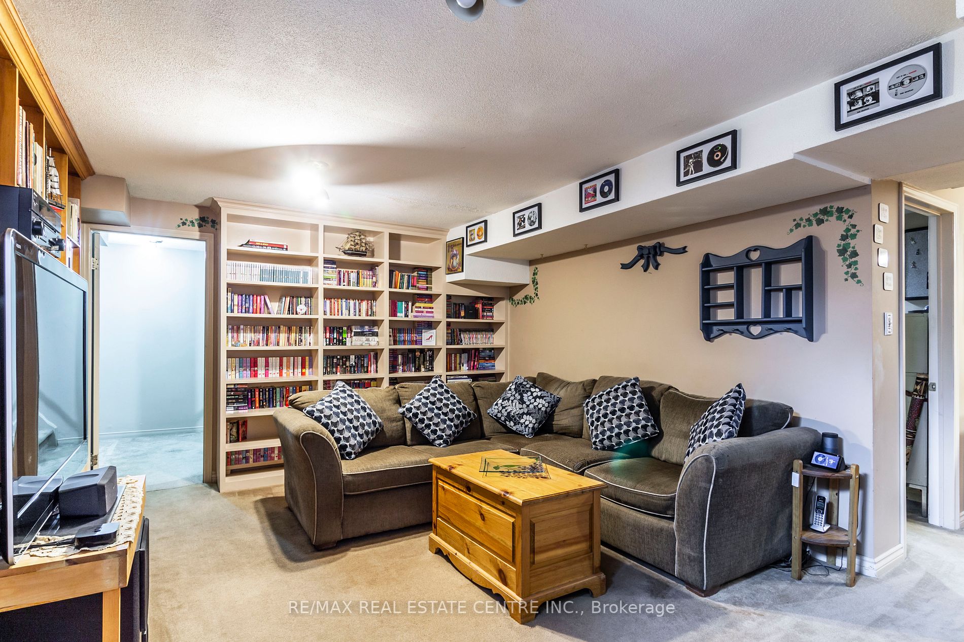 36 Galaxy Boulevard
