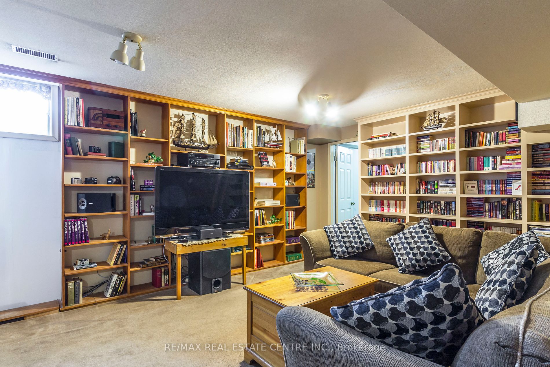 36 Galaxy Boulevard