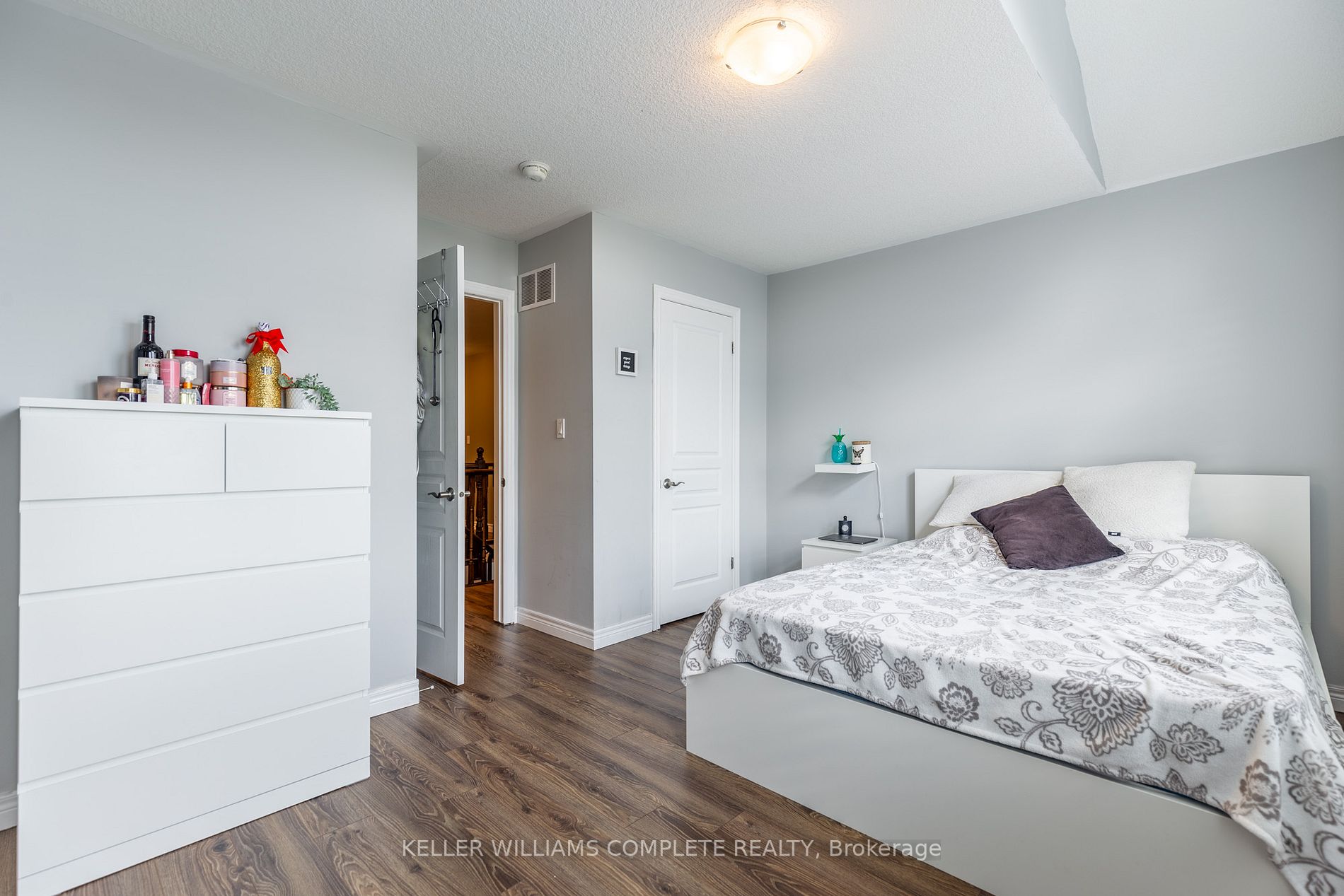 59 Whistler St