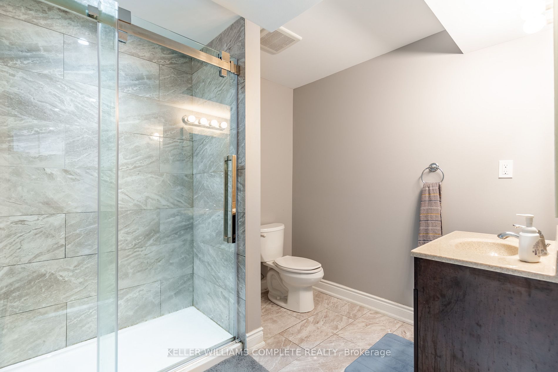 59 Whistler St
