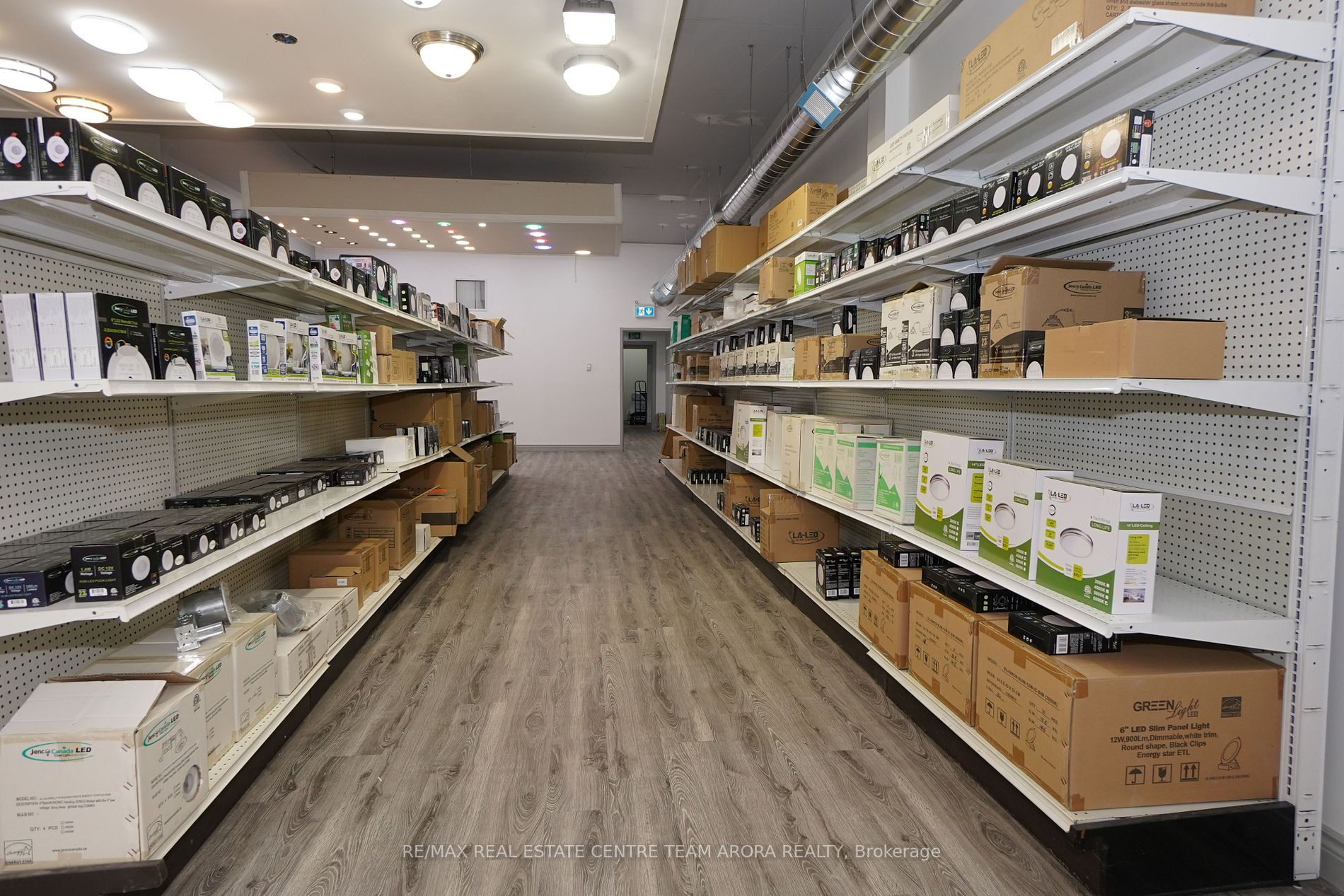 581 Dundas St, #579