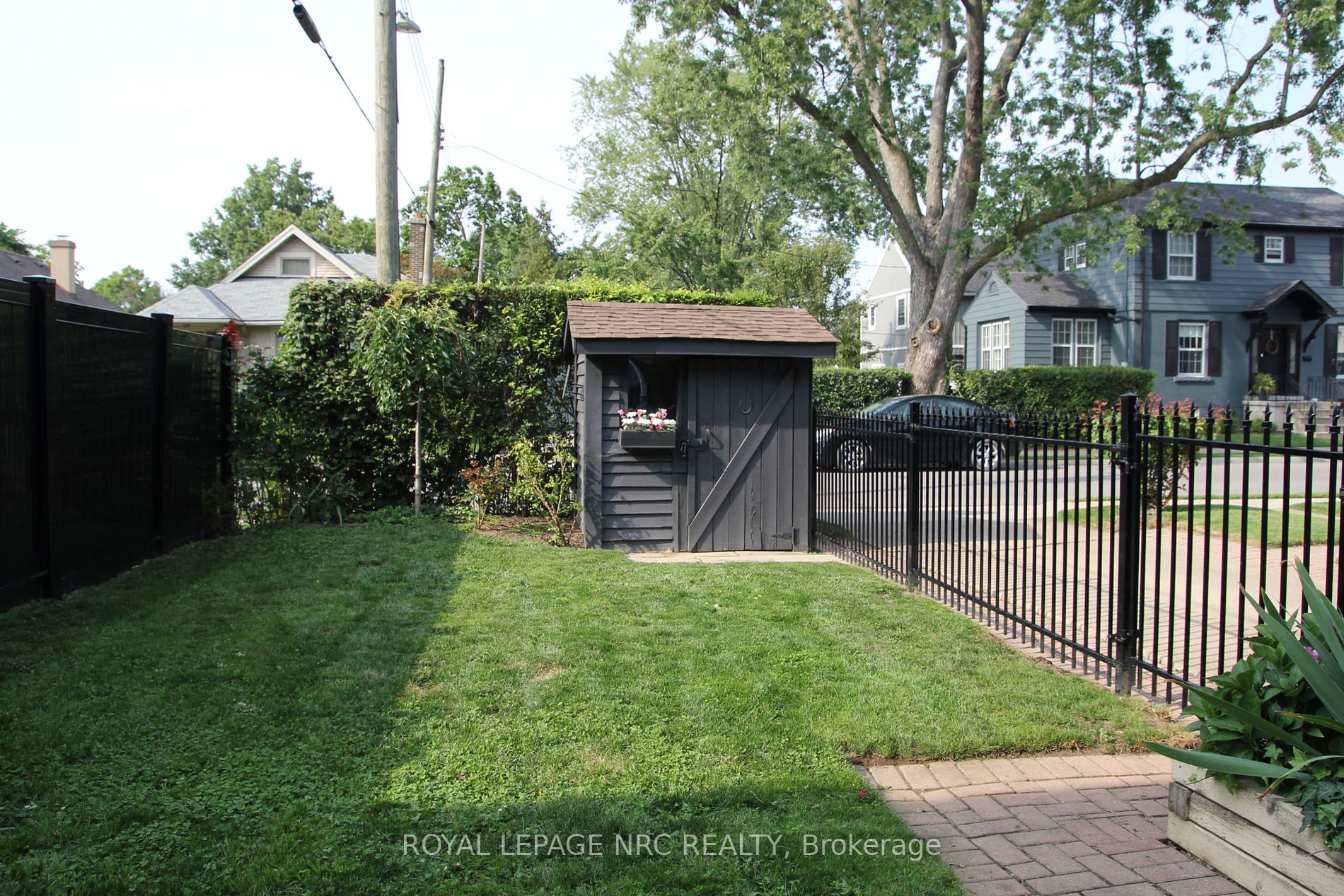 10 Ridgewood Rd