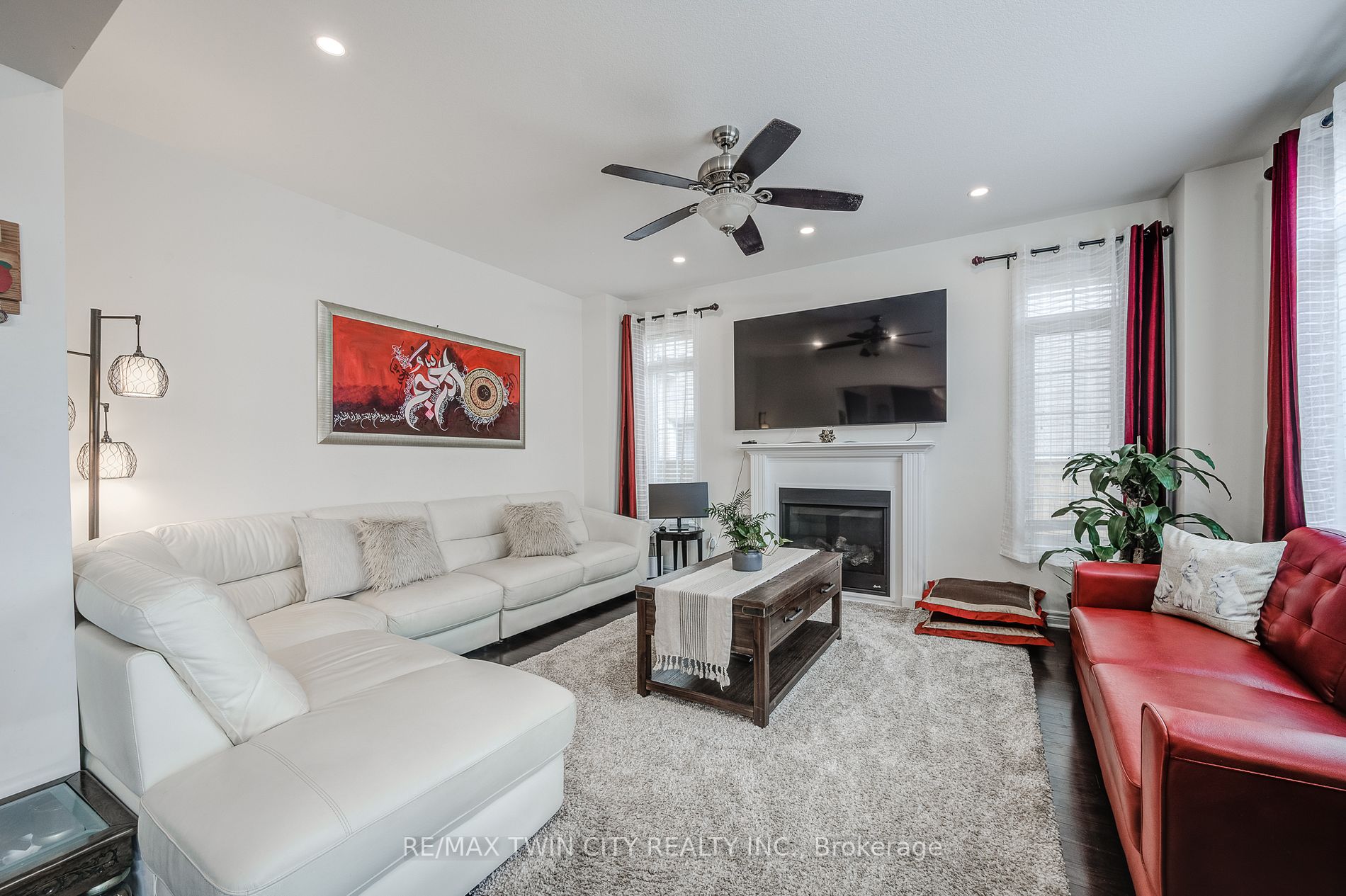 212 Dorchester Crt