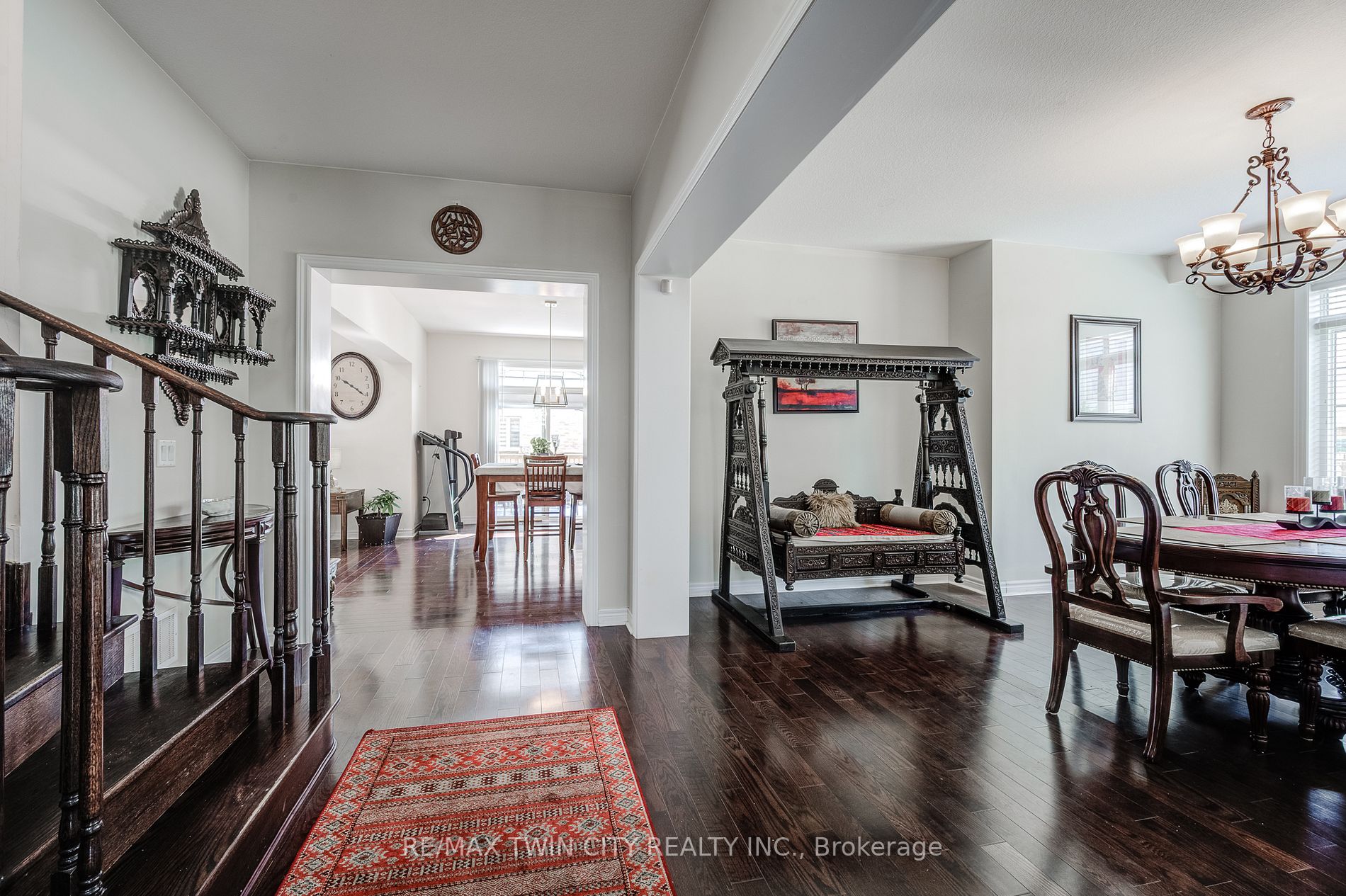 212 Dorchester Crt