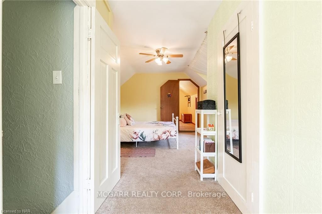 10 Woodruff Ave