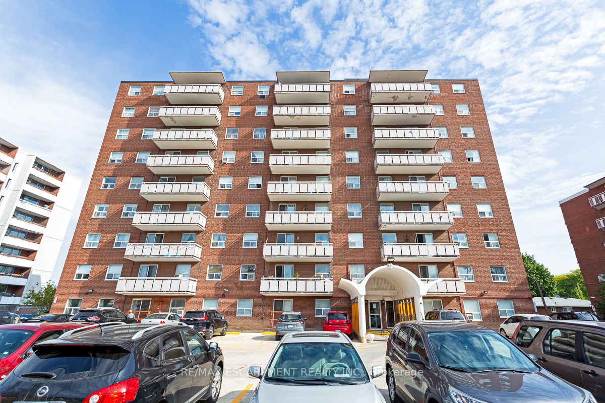 851 Queenston Rd, #501