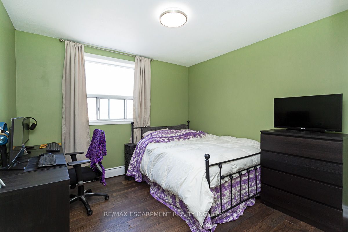 851 Queenston Rd, #501
