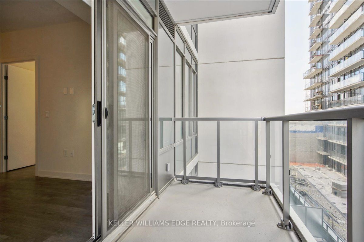 212 King William St, #612